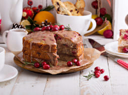 Cranberry Christmas Cake