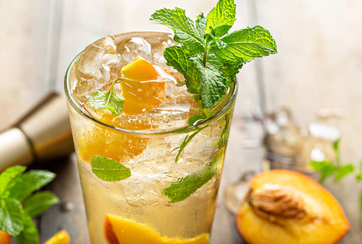 Peach Mojito Cocktail