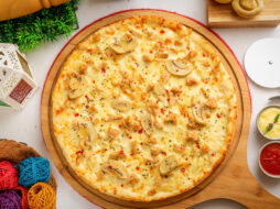 Alfredo Sauce Pizza