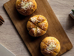 Korean Cream Cheese Garlic Bread