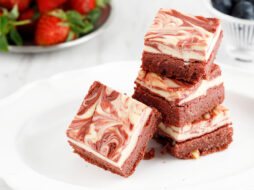 Cheesecake Red Velvet Brownies